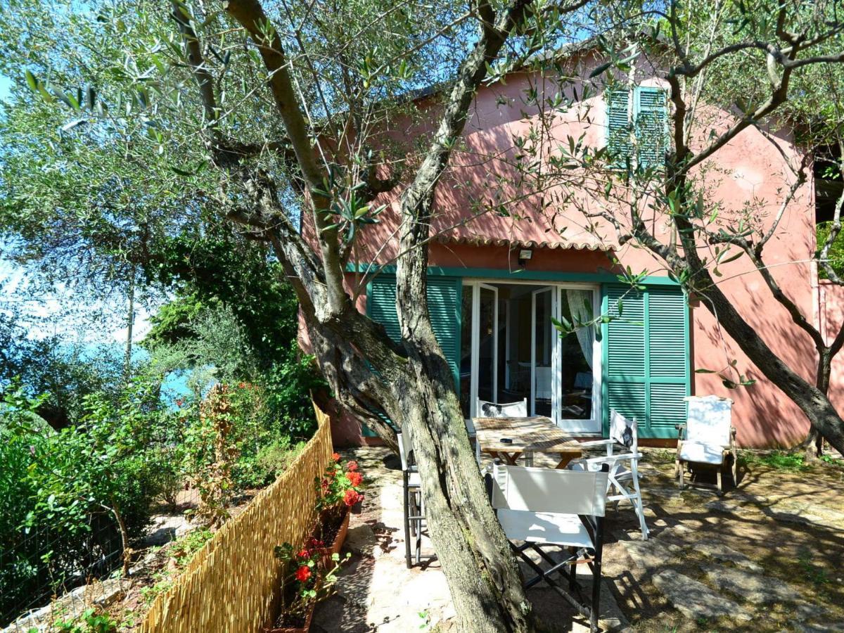Belvilla By Oyo Villa Shakti Lerici Exterior foto